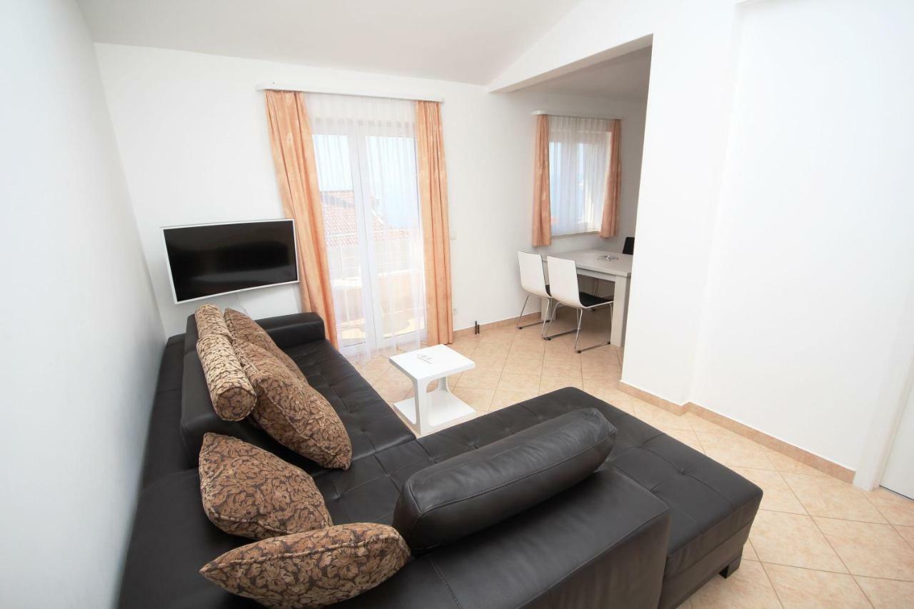 Apartment Domo Makarska Ngoại thất bức ảnh