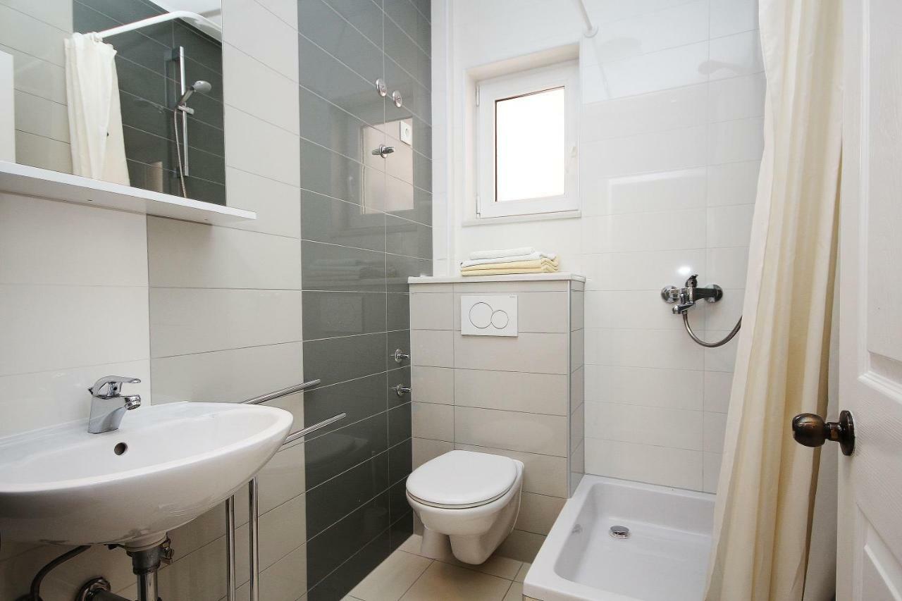 Apartment Domo Makarska Ngoại thất bức ảnh